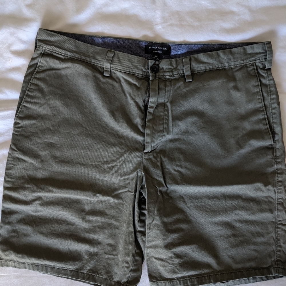 Banana Republic Men's Aiden Slim Shorts - 38W